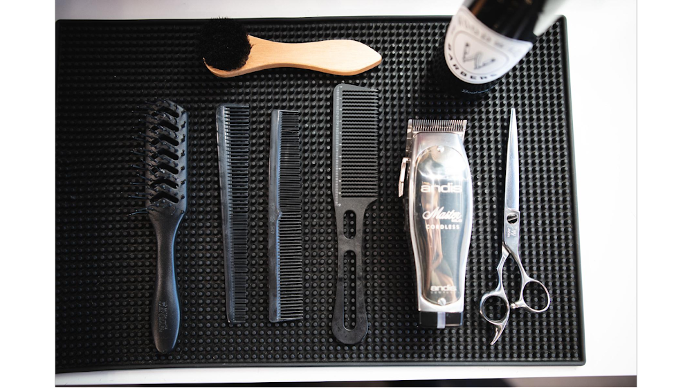 Woodward Barbers Lakewood