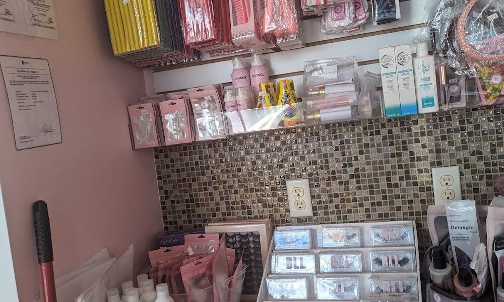 Booji Beauty Bar & Co.